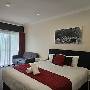 https://eastgate-motel-on-the-range.queenslandhotels.net